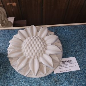 Sunflower (unpainted)